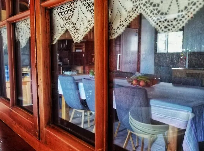 Adega Fraga * Santa Luzia (Sao Roque do Pico)